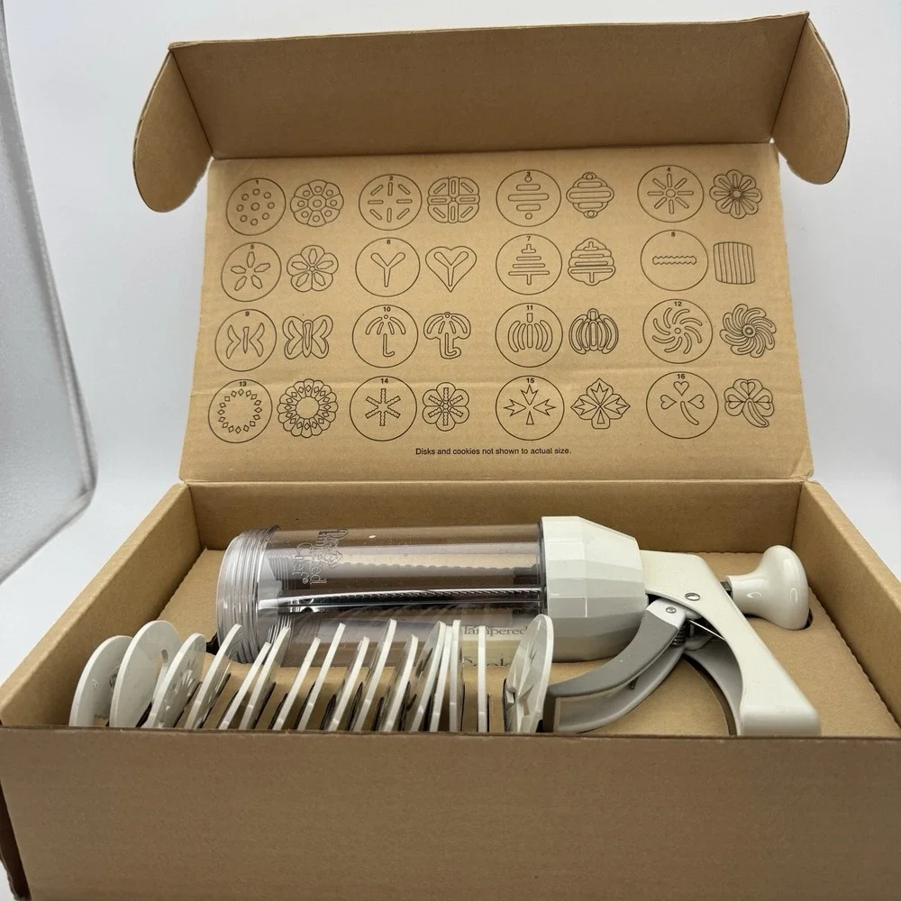 The Pampered Chef Cookie Press #1525‎ RETIRED - 16 Discs - In Original Box